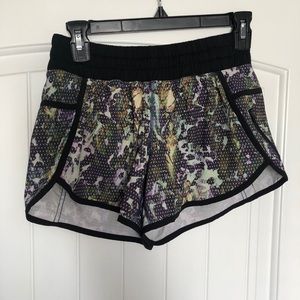 Lululemon Tracker shorts